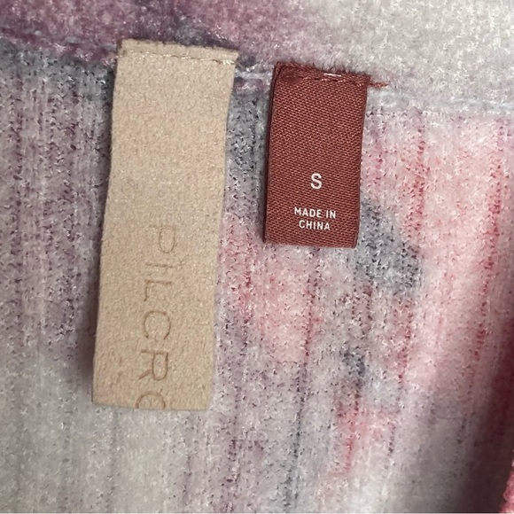 Pilcro Anthropologie Velvet Floral Turtleneck Sweater Top Flared Sleeve S - Picture 10 of 12